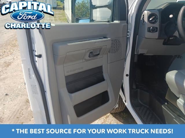 2027 Ford Econoline Cutaway E-450 DRW