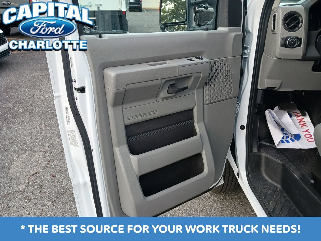 2027 Ford Econoline Cutaway E-450 DRW