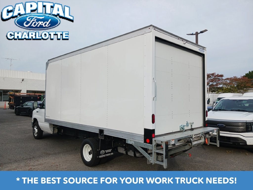 2027 Ford Econoline Cutaway E-450 DRW