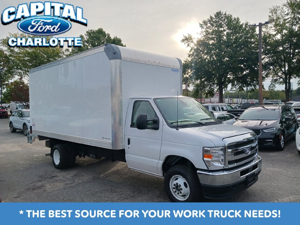2027 Ford Econoline Cutaway E-450 DRW