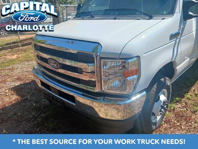 2027 Ford Econoline Cutaway E-450 DRW