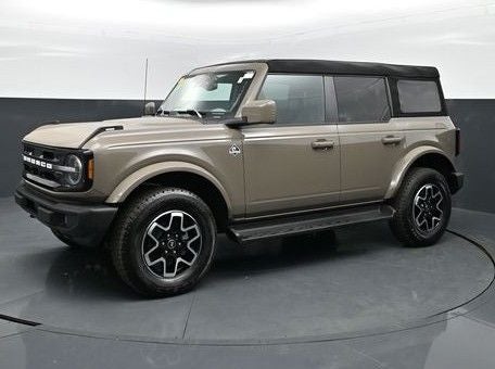 2025 Ford Bronco Outer Banks 4x4's photo