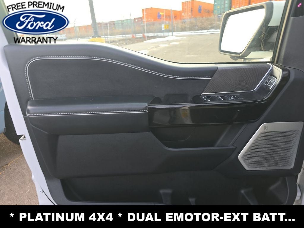 2022 Ford F-150 Lightning Platinum