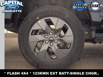 2025 Ford F-150 Lightning Flash