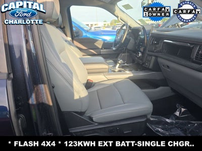2025 Ford F-150 Lightning Flash