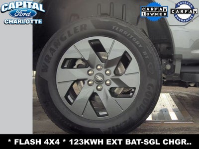 2025 Ford F-150 Lightning Flash