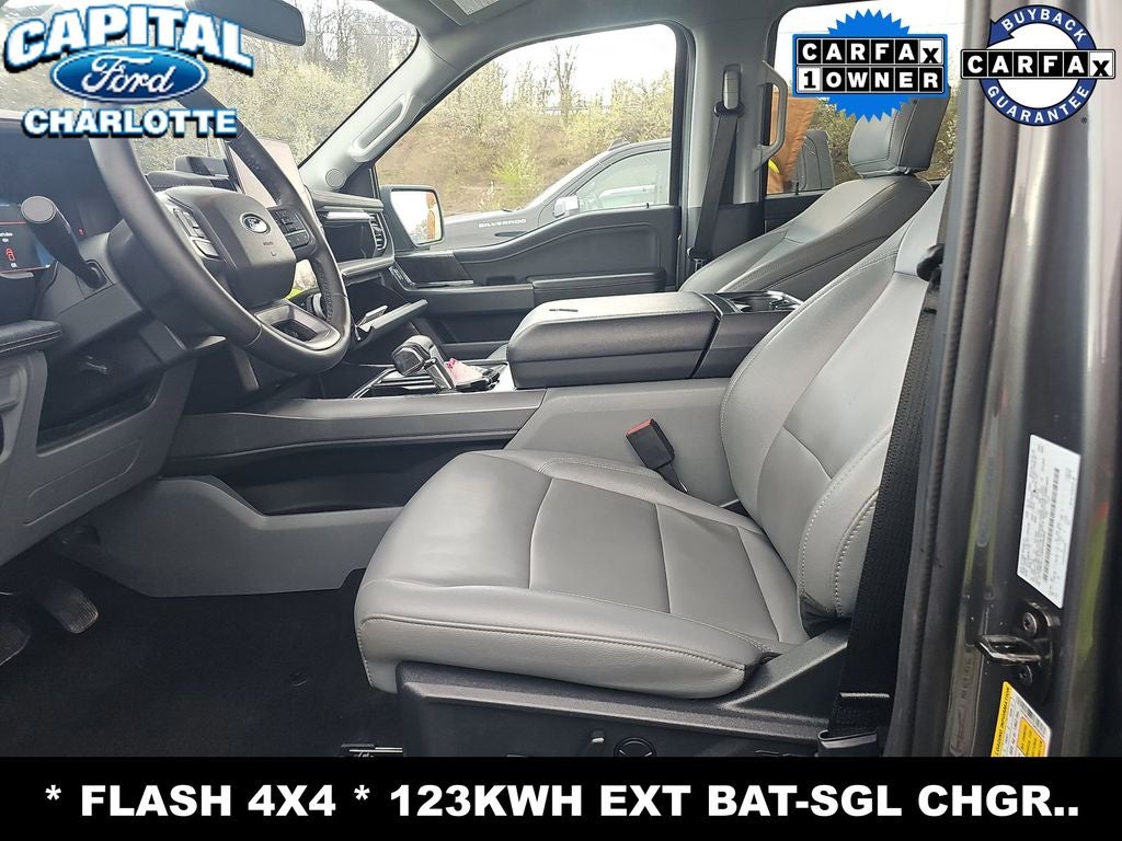 2025 Ford F-150 Lightning Flash