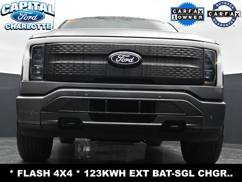 2025 Ford F-150 Lightning Flash