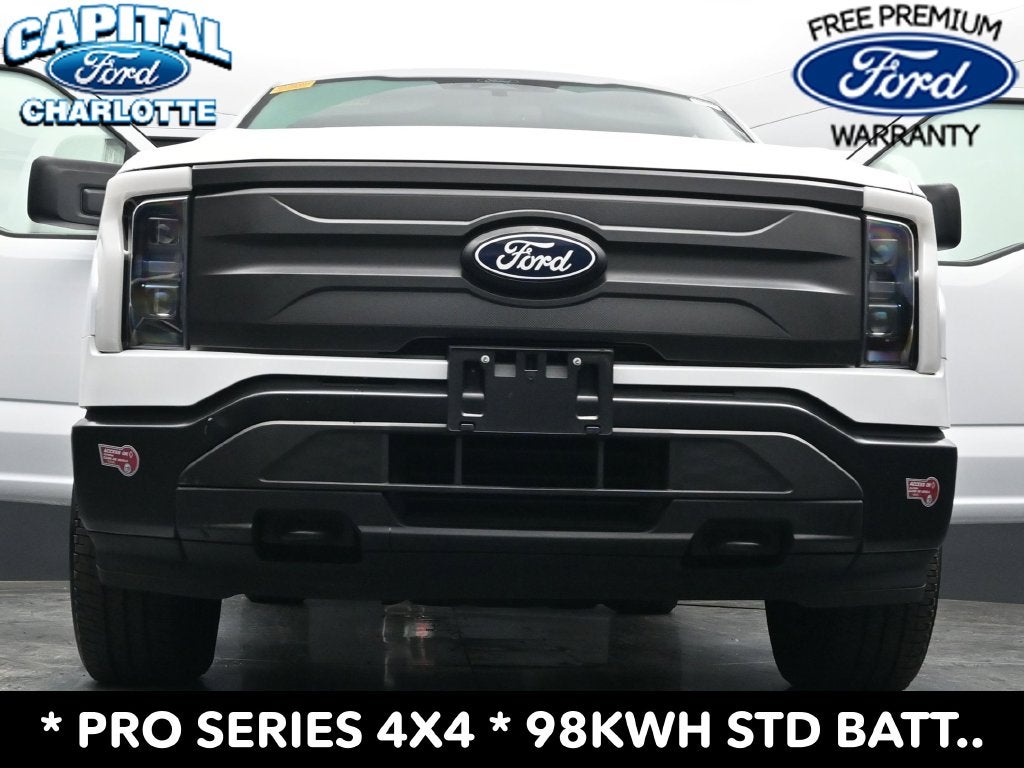 2024 Ford F-150 Lightning Pro