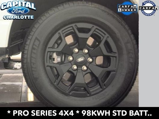 2025 Ford F-150 Lightning Pro