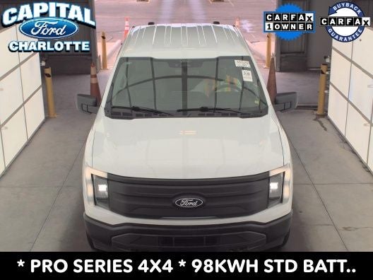 2025 Ford F-150 Lightning Pro