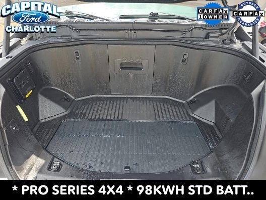 2025 Ford F-150 Lightning Pro