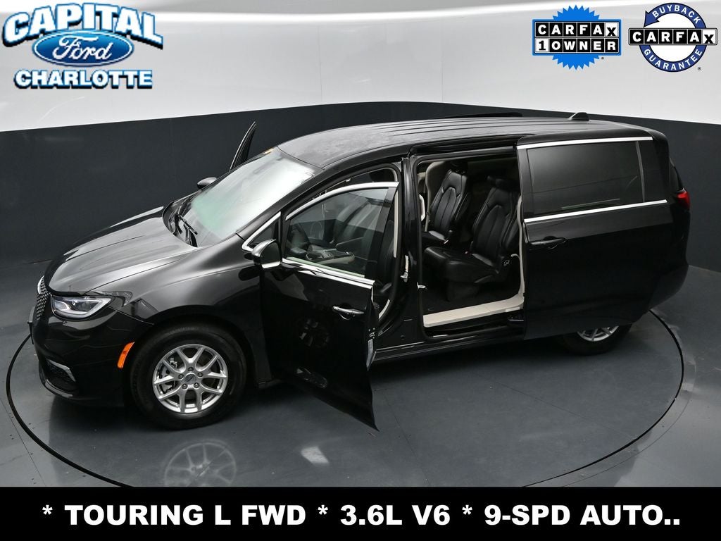2024 Chrysler Pacifica Touring L