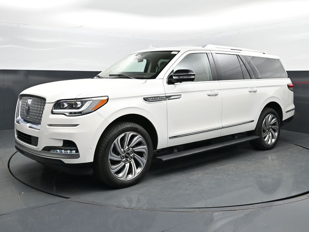 2023 Lincoln Navigator L Reserve