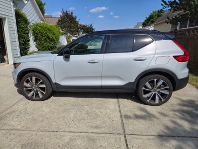 2021 Volvo XC40 Recharge Pure Electric P8