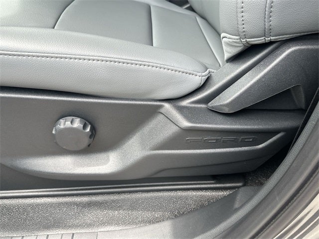 2025 Ford F-600SD XL