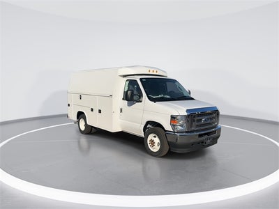 2025 Ford E-350SD Cutaway
