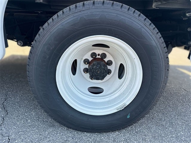 2025 Ford E-350SD Cutaway