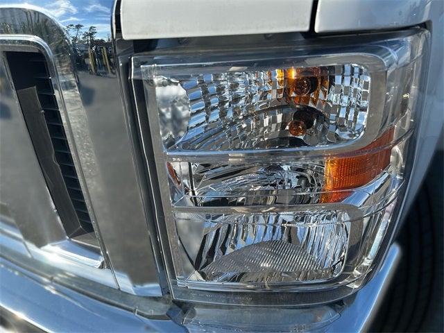 2025 Ford E-350SD Cutaway