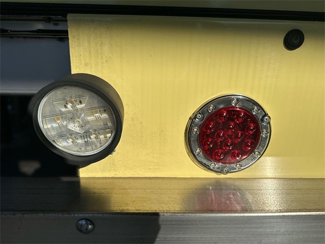 2022 Ford E-450SD Base DRW