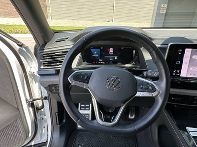 2024 Volkswagen Atlas Cross Sport 2.0T SEL R-Line