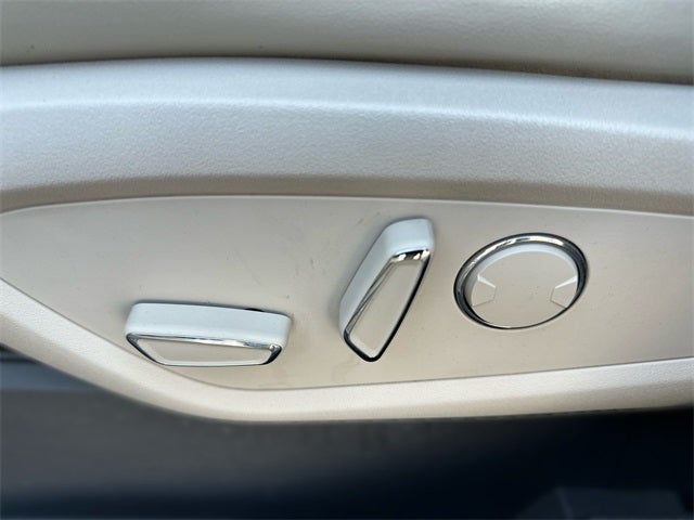 2016 Lincoln MKX Select