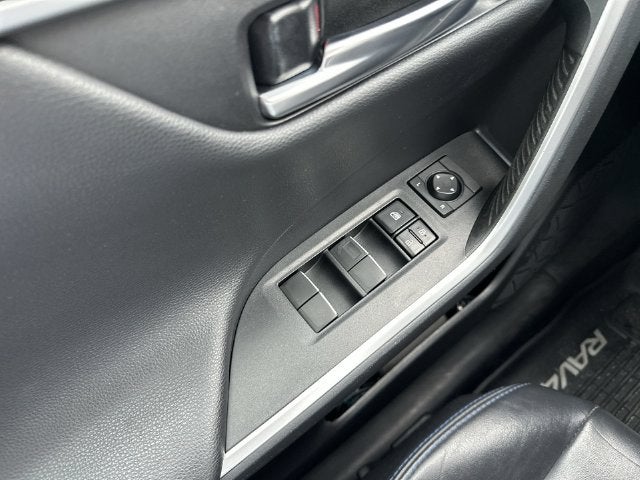 2019 Toyota RAV4 Hybrid XSE