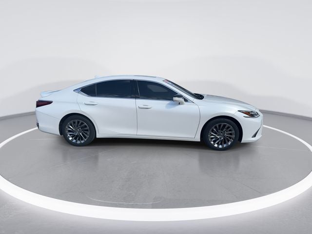 2024 Lexus ES 300h Ultra Luxury