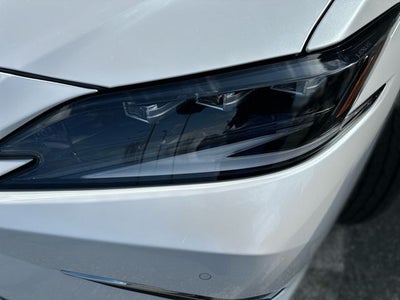 2024 Lexus ES 300h Ultra Luxury