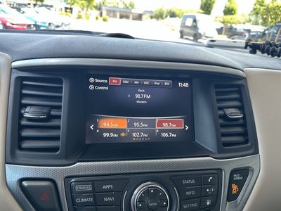 2020 Nissan Pathfinder SL