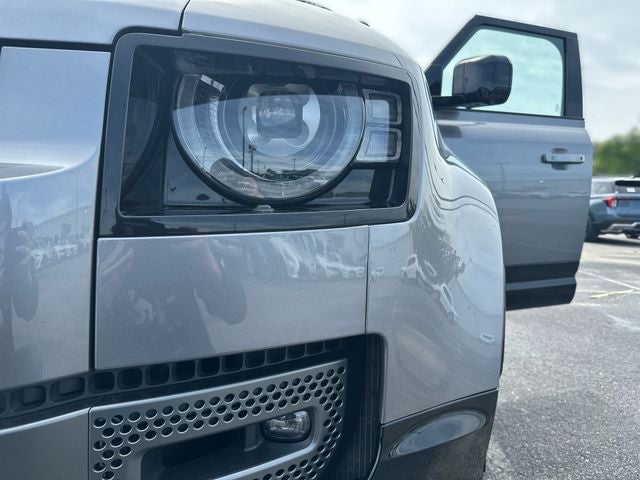 2024 Land Rover Defender 130 Outbound