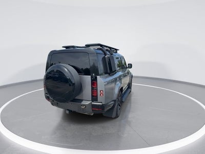 2024 Land Rover Defender 130 Outbound