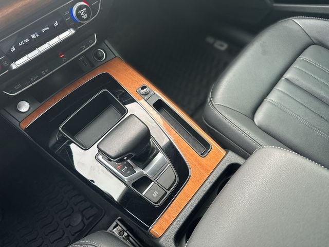 2023 Audi Q5 40 Premium quattro