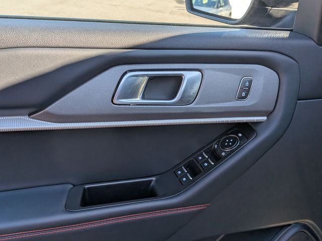 2025 Ford Explorer ST-Line 300A