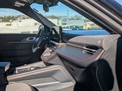 2025 Ford Explorer ST-Line 300A