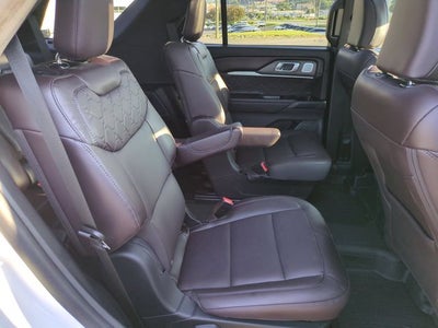 2025 Ford Explorer Platinum