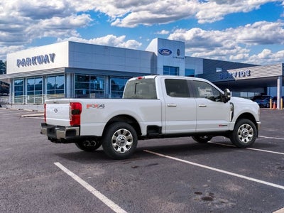 2027 Ford F-350SD Lariat