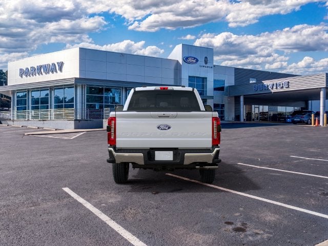 2027 Ford F-350SD Lariat