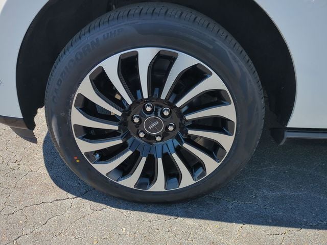 2022 Lincoln Navigator Black Label