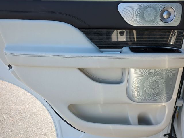 2022 Lincoln Navigator Black Label