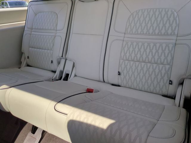 2022 Lincoln Navigator Black Label
