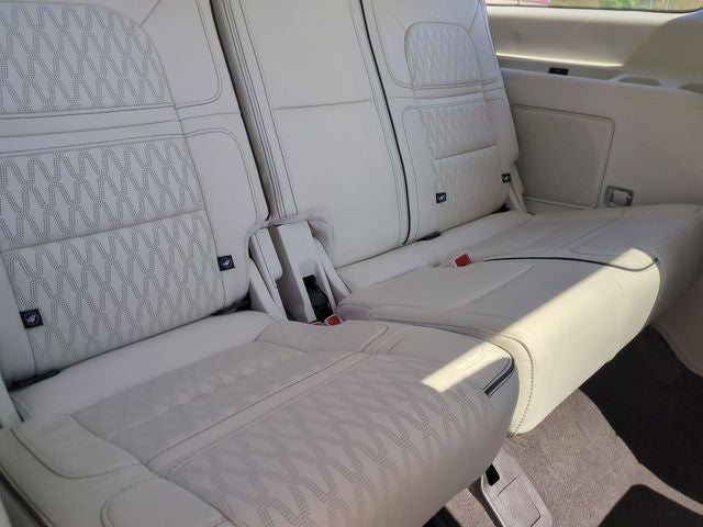2022 Lincoln Navigator Black Label