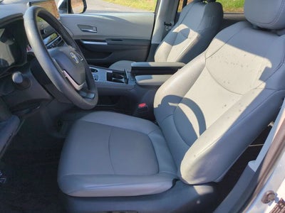 2023 Toyota Sienna XLE 8 Passenger