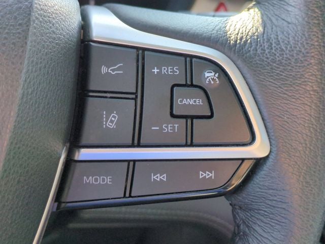 2023 Toyota Sienna XLE 8 Passenger