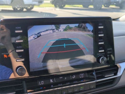 2023 Toyota Sienna XLE 8 Passenger