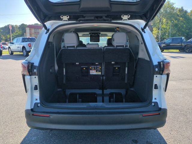 2023 Toyota Sienna XLE 8 Passenger