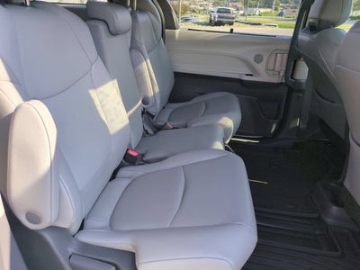 2023 Toyota Sienna XLE 8 Passenger