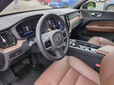 2023 Volvo XC60 B5 Plus Bright Theme
