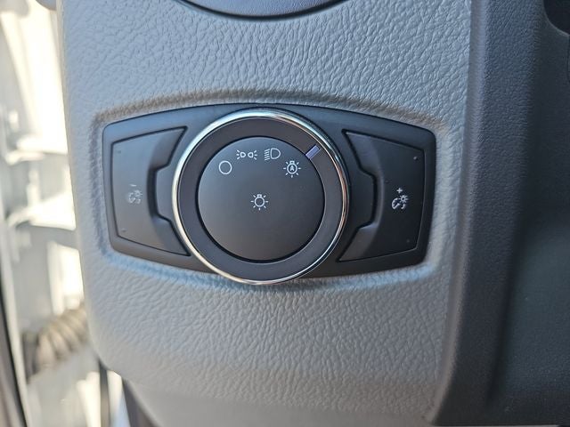 2026 Ford E-350SD Base Cutaway