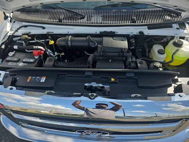 2026 Ford E-350SD Base Cutaway